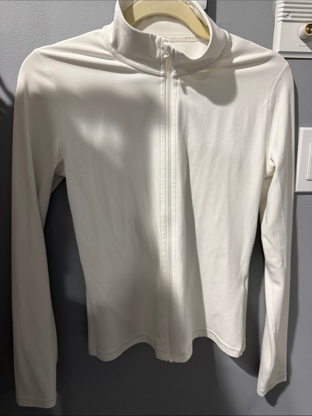 Aritzia Cream Full-Zip Lightweight Jacket